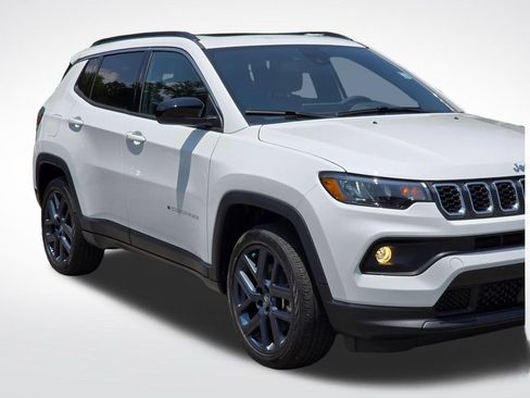 New 2026 Jeep Compass Latitude AWD/4WD image 39
