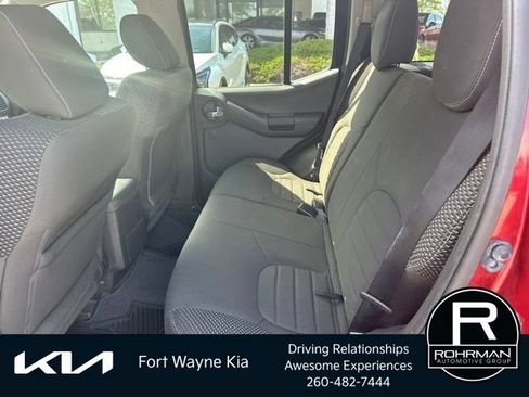 Used 2015 Nissan Xterra PRO-4X AWD/4WD image 11