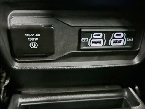 Used 2024 Jeep Grand Cherokee L Altitude AWD/4WD image 29