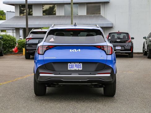 Certified 2026 Kia Sportage EX w/ EX Panorama Roof Package AWD/4WD image 7