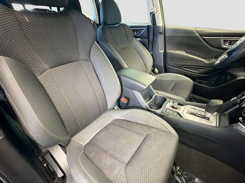 Used 2024 Subaru Forester Premium image 14