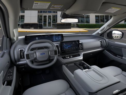 New 2026 Ford Expedition Active RWD image 9
