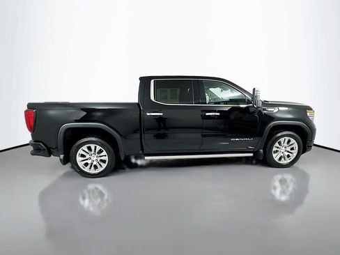Used 2024 GMC Sierra 1500 Denali w/ Technology Package AWD/4WD image 10