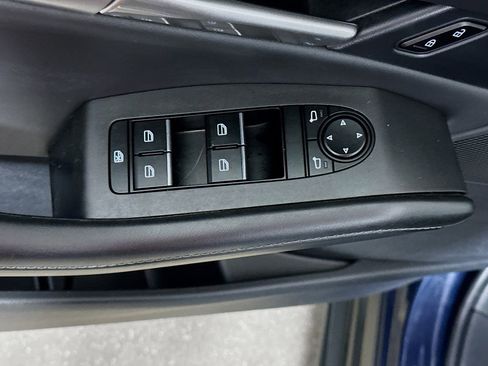 Used 2023 MAZDA CX-30 AWD 2.5 S w/ Select Package image 16