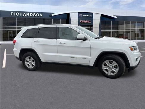 Used 2015 Jeep Grand Cherokee Laredo w/ Trailer Tow Group IV image 2