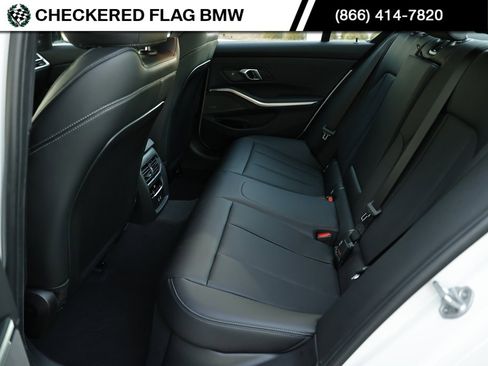 Used 2025 BMW 330i Sedan w/ M Sport Package image 27