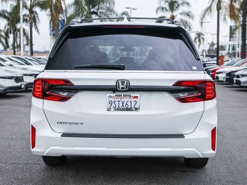 Certified 2025 Honda Odyssey EX-L image 6