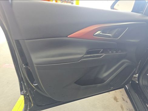 Used 2024 Chevrolet Equinox EV RS FWD image 17