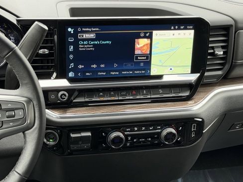 Used 2022 Chevrolet Silverado 1500 LT Trail Boss image 6