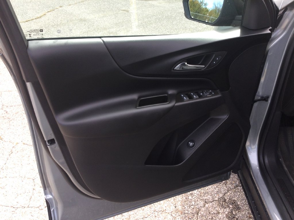 Used 2024 Chevrolet Equinox LT w/ LPO, Floor Liner Package FWD image 10