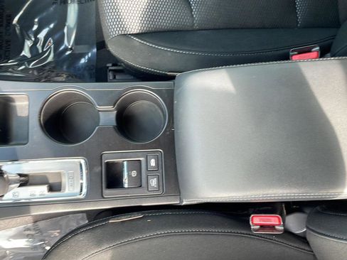 Used 2017 Subaru Outback 2.5i Premium image 27