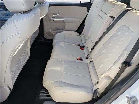 Certified 2025 Mercedes-Benz GLB 250 image 18