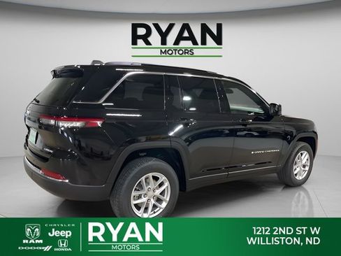 New 2026 Jeep Grand Cherokee Laredo X AWD/4WD image 8