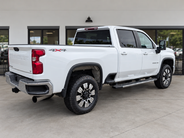Used 2025 Chevrolet Silverado 2500 LT w/ Convenience Package AWD/4WD image 3