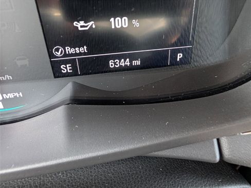 Used 2022 Chevrolet Trax LS w/ Tint and Cruise Package AWD/4WD image 20