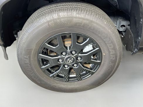 Used 2026 Toyota 4Runner SR5 AWD/4WD image 14