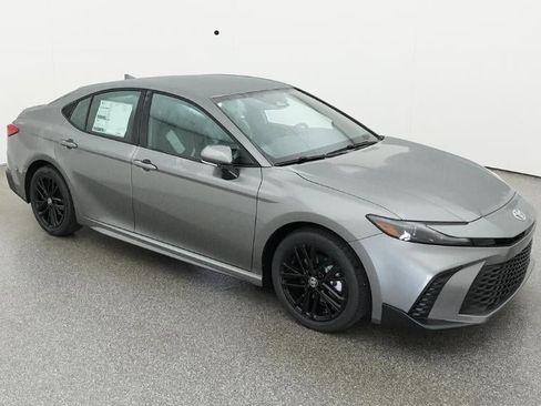 New 2026 Toyota Camry SE FWD image 13