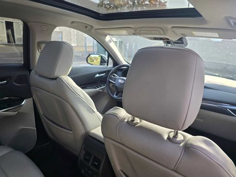Used 2022 Cadillac XT4 Luxury w/ Cold Weather Package image 15