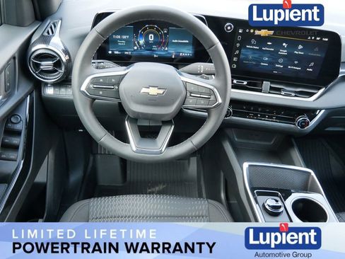 New 2026 Chevrolet Equinox LT image 18