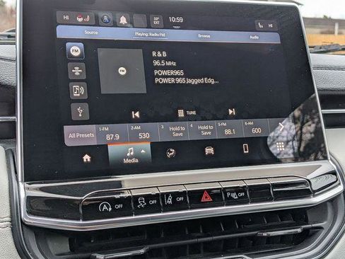 Certified 2023 Jeep Compass Limited image 22