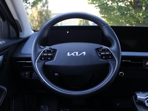Used 2023 Kia EV6 Wind AWD/4WD image 14