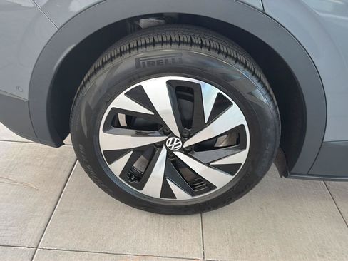 Certified 2024 Volkswagen ID.4 2WD image 11