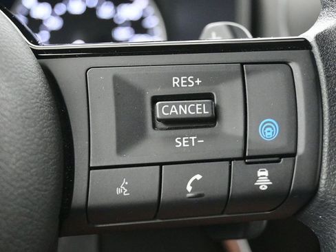 Used 2023 Nissan Rogue SV image 19