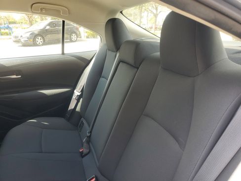 Used 2021 Toyota Corolla LE image 13