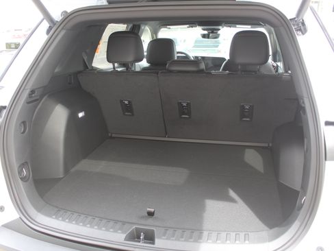 New 2026 Chevrolet Equinox RS w/ Safety and Technology Package FWD image 17