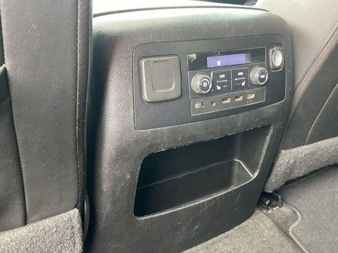 Used 2018 GMC Yukon Denali w/ Denali Ultimate Package image 18