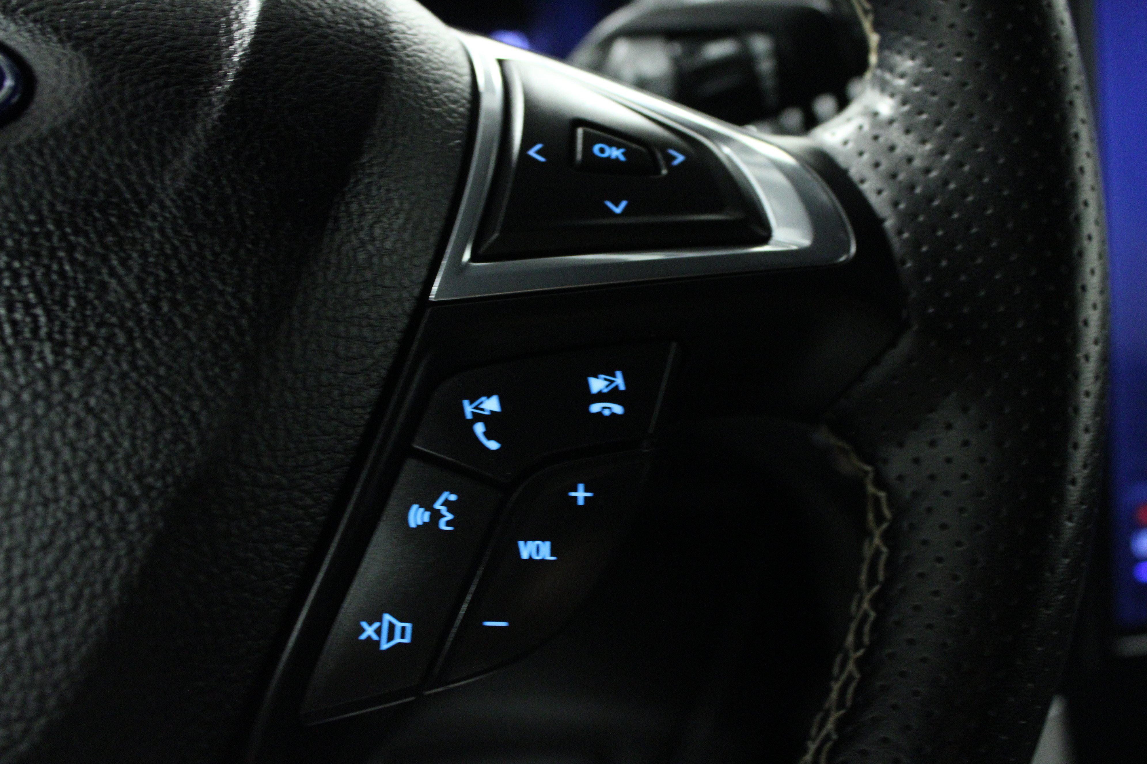 Used 2023 Ford Edge ST AWD/4WD image 21