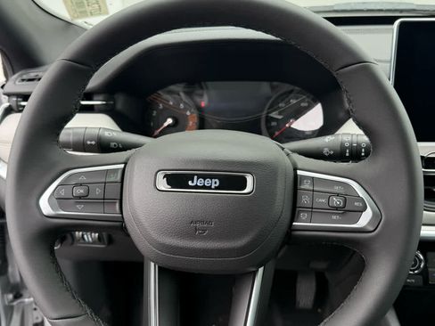 New 2026 Jeep Compass Limited image 18