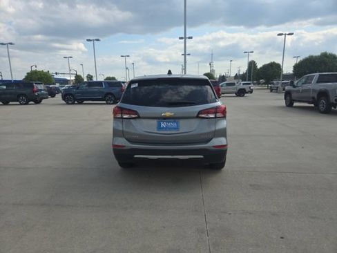 Used 2024 Chevrolet Equinox LT AWD/4WD image 4