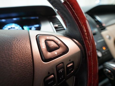 Used 2016 Ford Taurus SEL w/ Equipment Group 201A image 18