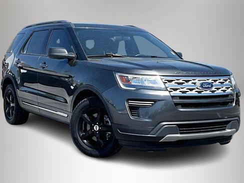 Used 2019 Ford Explorer XLT w/ Class III Trailer Tow Package image 2