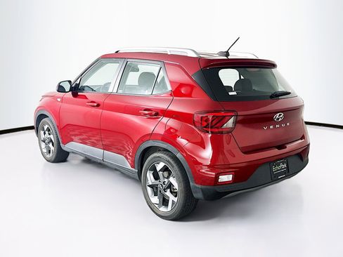 Used 2025 Hyundai Venue SEL image 5