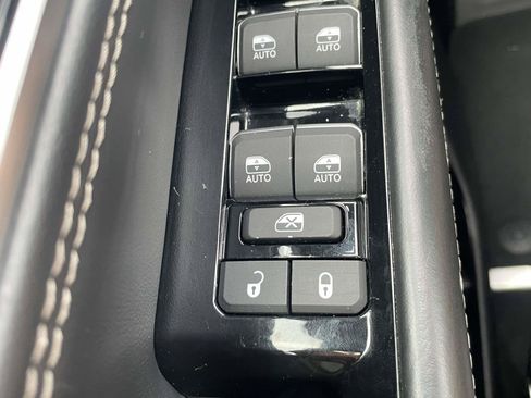 Used 2024 Jeep Grand Wagoneer L 4WD image 25