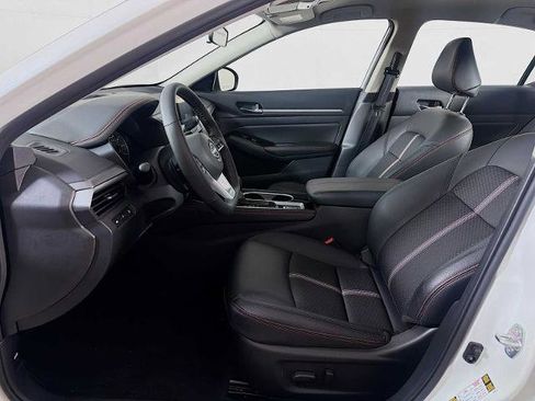 Certified 2025 Nissan Altima 2.5 SR AWD/4WD image 17