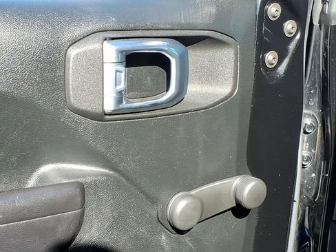 Used 2021 Jeep Wrangler Unlimited Sport AWD/4WD image 25