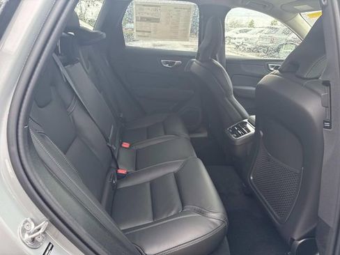 New 2026 Volvo XC60 B5 Ultra image 13