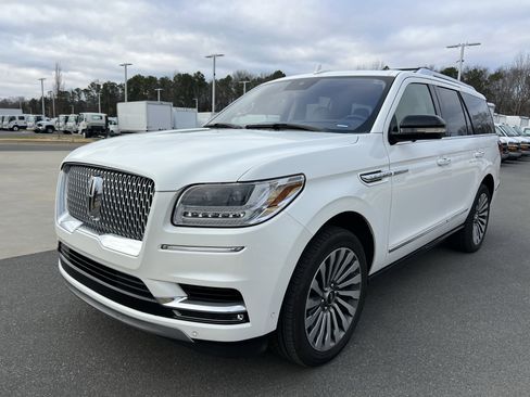 Used 2020 Lincoln Navigator Reserve w/ Luxury Package image 5