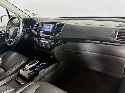 Certified 2021 Honda Pilot Touring image 40