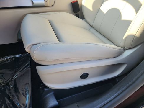 New 2026 Mercedes-Benz GLB 250 4MATIC image 16