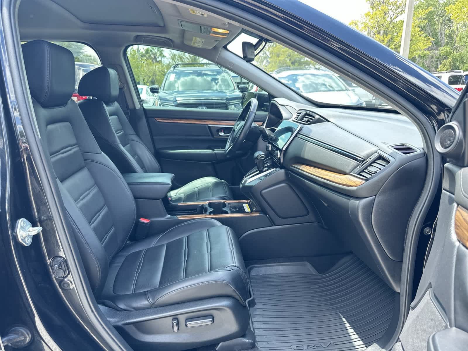 Used 2020 Honda CR-V Touring image 17