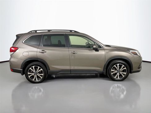 Used 2023 Subaru Forester Limited AWD/4WD image 18