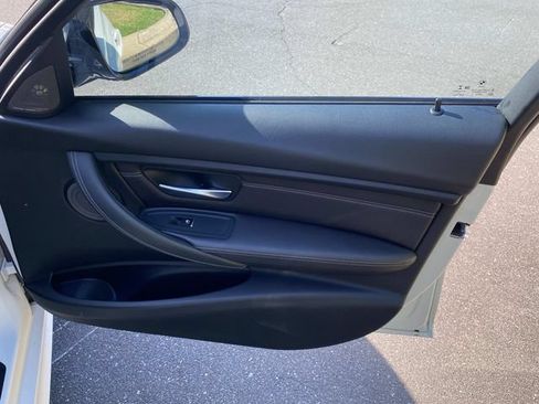 Used 2018 BMW M3 RWD image 36