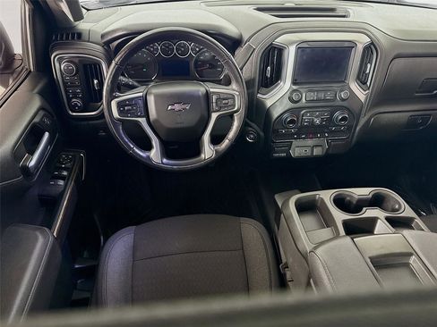 Used 2021 Chevrolet Silverado 1500 RST image 2