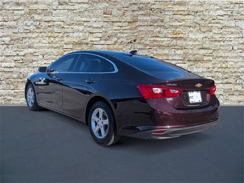 Used 2021 Chevrolet Malibu LS image 4