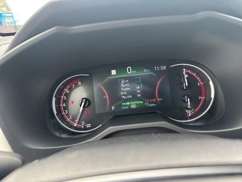 Used 2023 Toyota RAV4 XLE Premium image 15