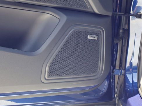 Certified 2025 Porsche Macan AWD/4WD image 13